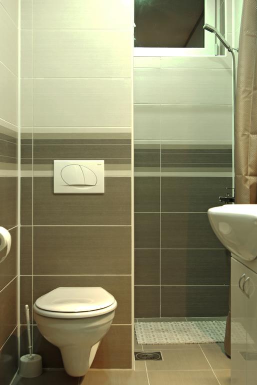 Square Studio Apartment Ni Esterno foto