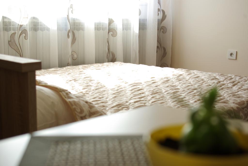 Square Studio Apartment Ni Esterno foto