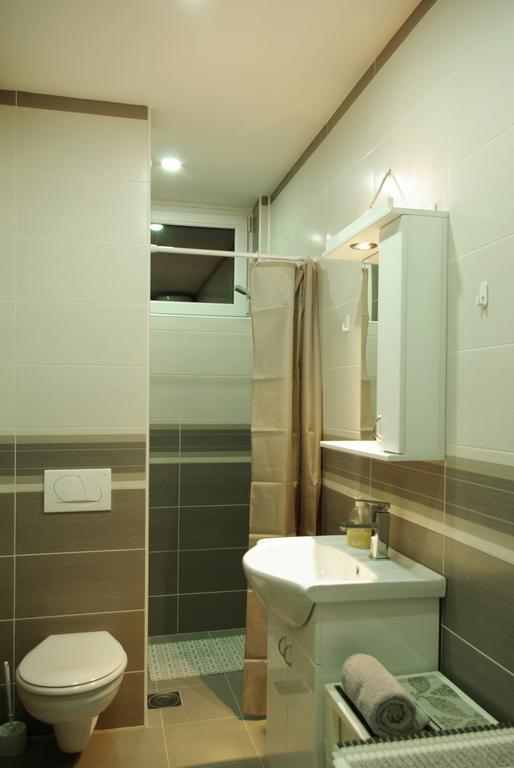 Square Studio Apartment Ni Esterno foto