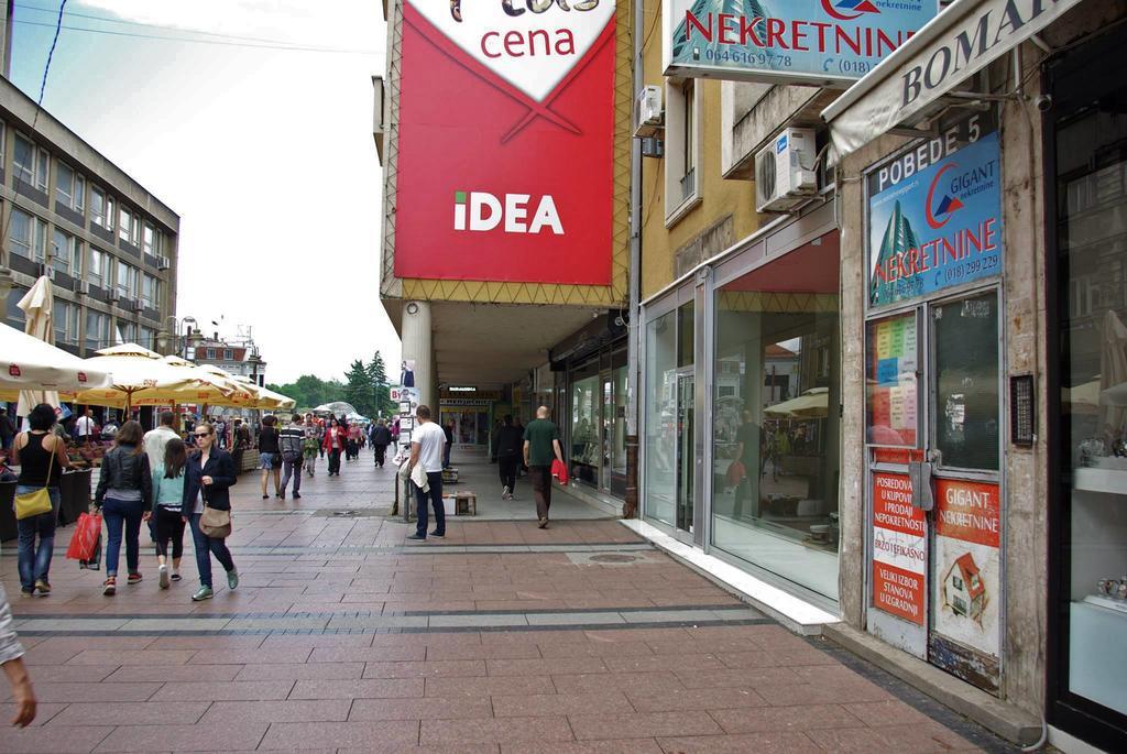 Square Studio Apartment Ni Esterno foto